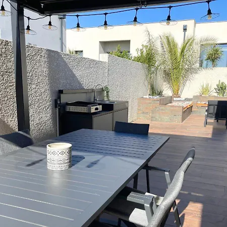 Villa Contemporaine Avec Piscine Chauffee Proche Des Plages