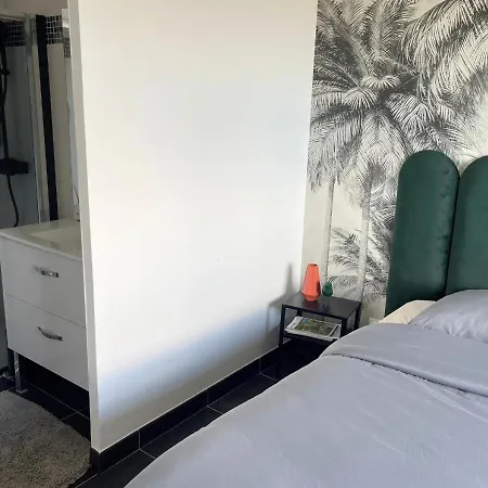 Villa Contemporaine Avec Piscine Chauffee Proche Des Plages